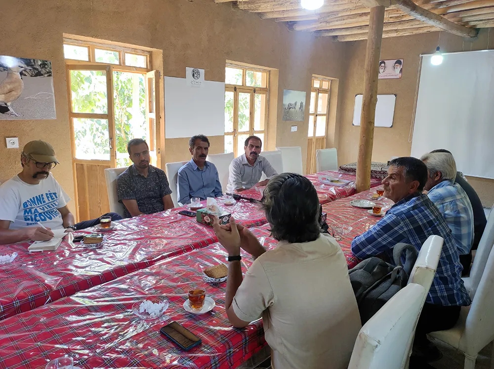 Sarvin and Qaleh Bala Village Council Sign MoU for Desert Habitat Restoration